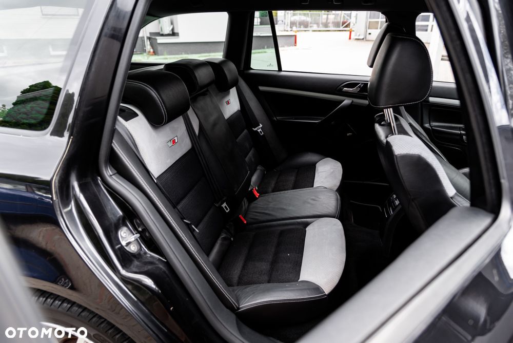 Skoda Octavia 2.0 TDI DPF DSG RS - 20