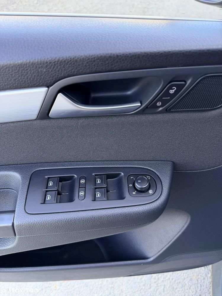 Volkswagen Sharan - 18