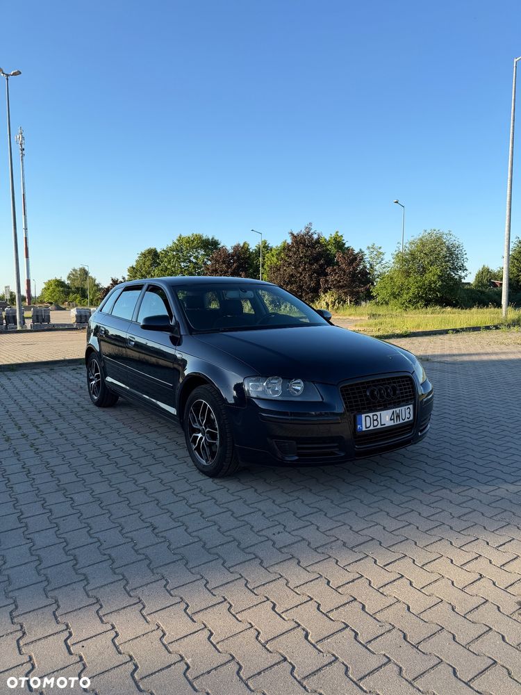 Audi A3 Sportback - 1