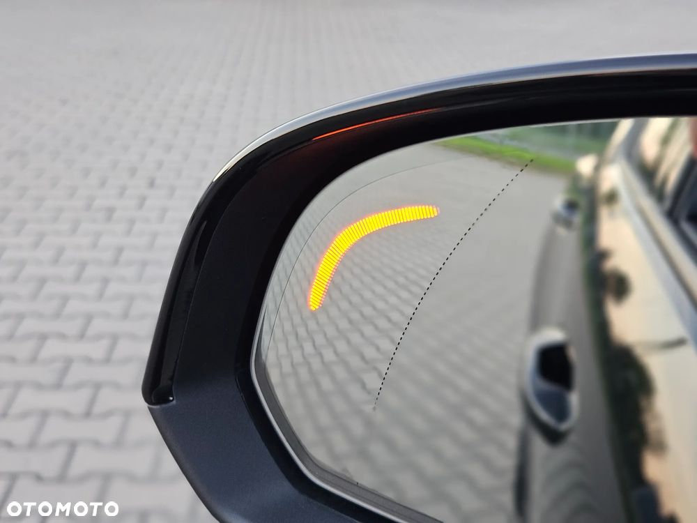 Volvo XC 40 B4 B Momentum - 31