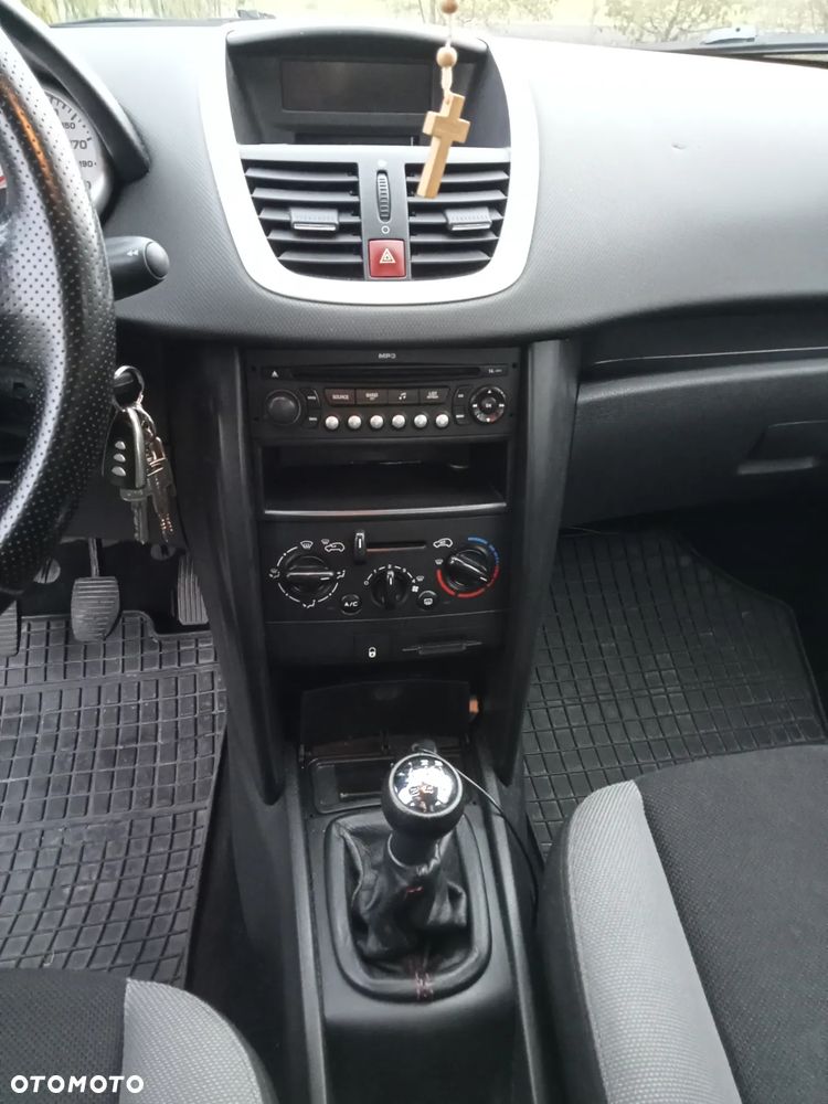 Peugeot 207 1.4 16V Trendy - 13