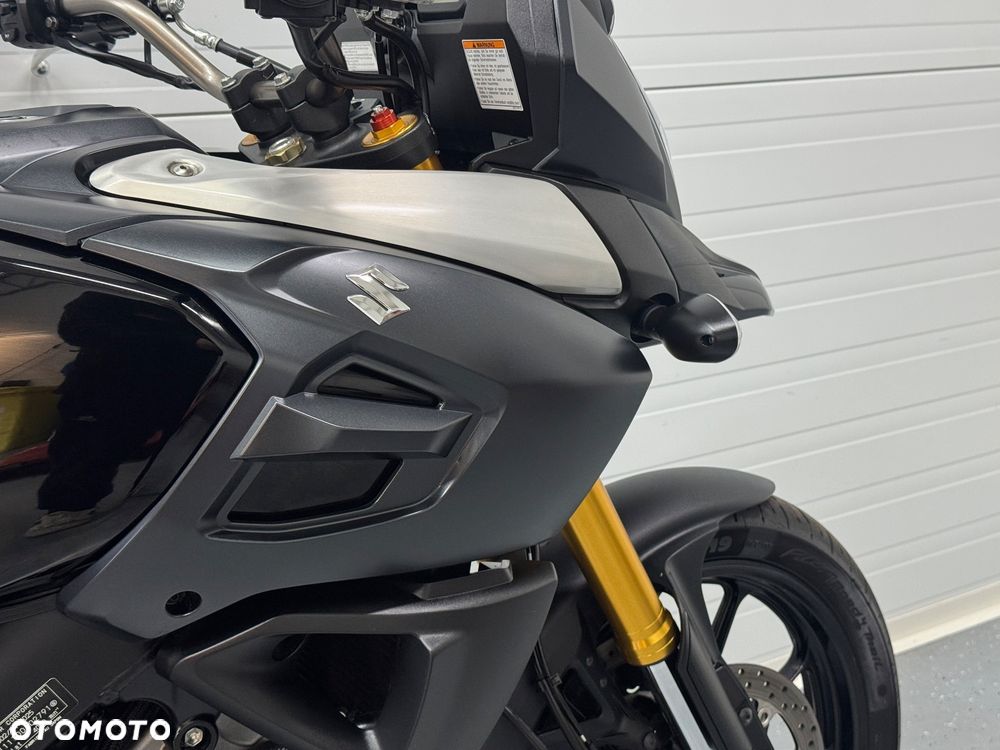 Suzuki V-STROM - 16