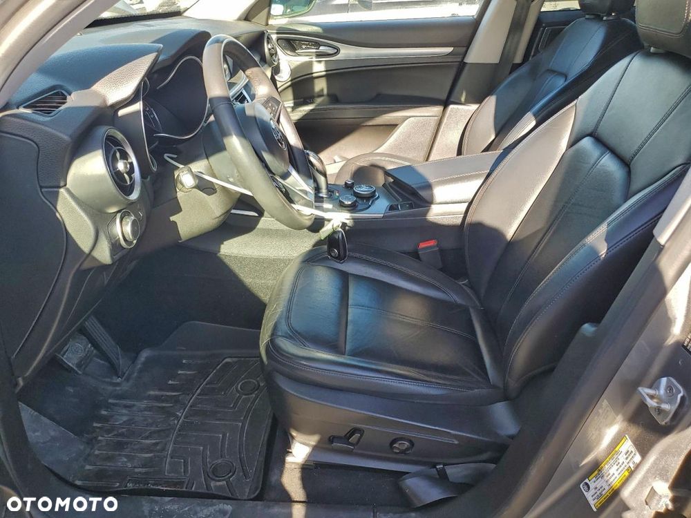 Alfa Romeo Stelvio 2.0 Turbo TI Q4 - 8