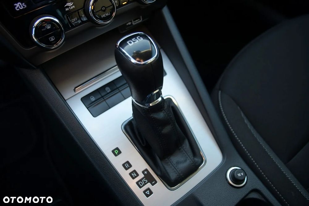 Skoda Octavia 2.0 TDI DSG Exclusive - 28