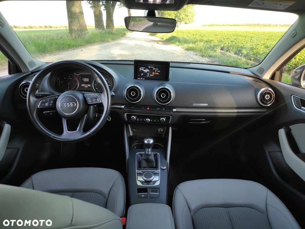 Audi A3 Sportback 1.6 TDI - 13