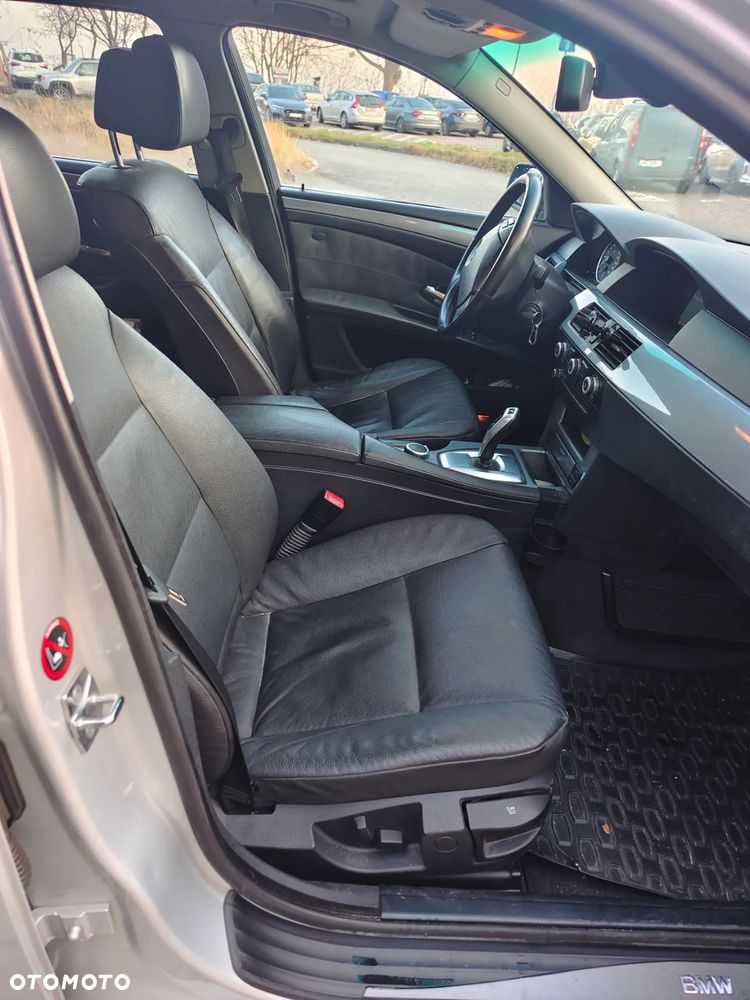 BMW Seria 5 520d Touring - 10