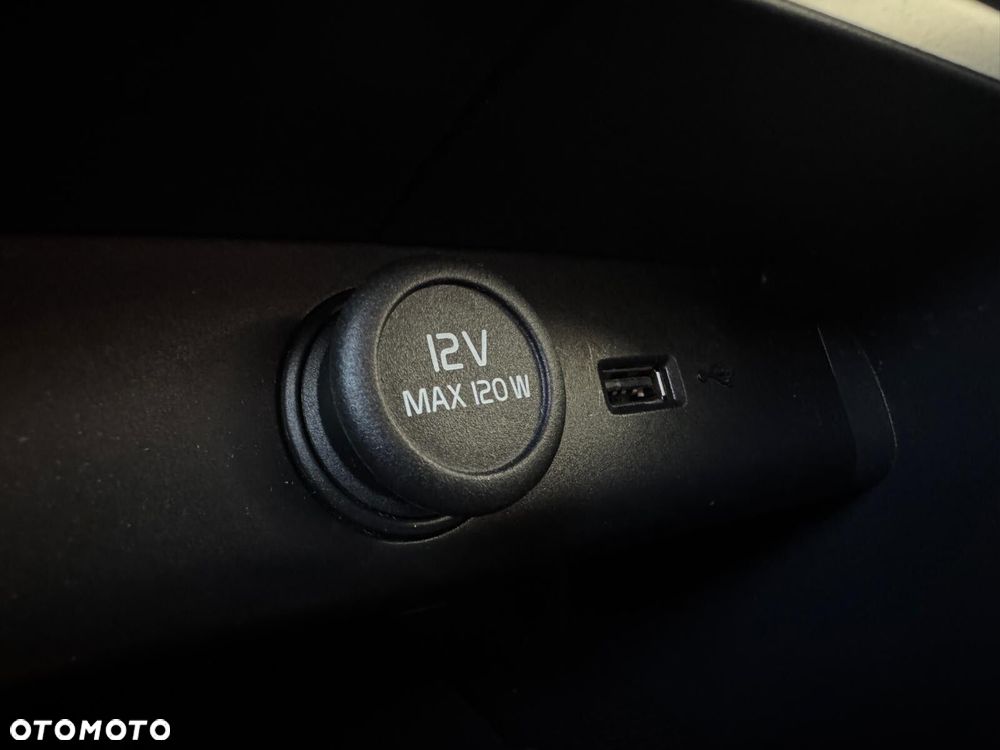 Volvo XC 40 T3 Momentum - 24