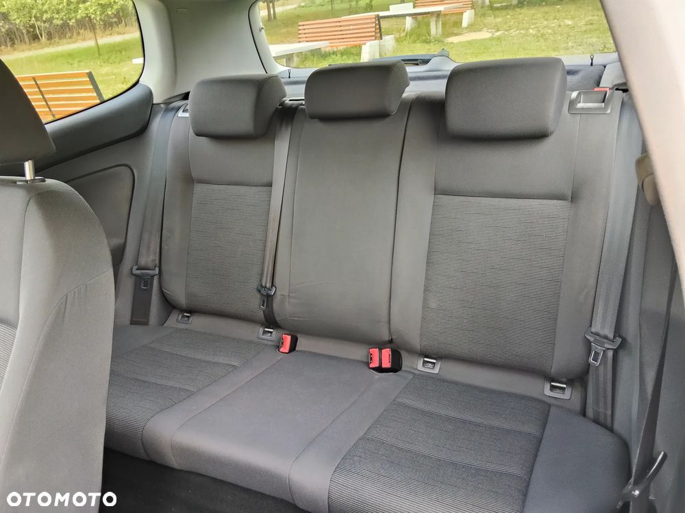 Volkswagen Golf - 16