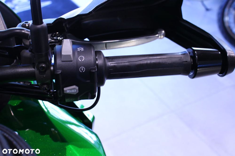 Kawasaki Versys 1000 - 9