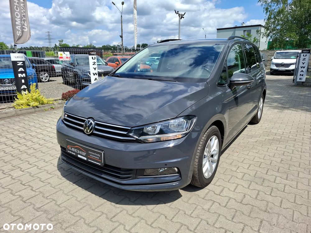 Volkswagen Touran - 4