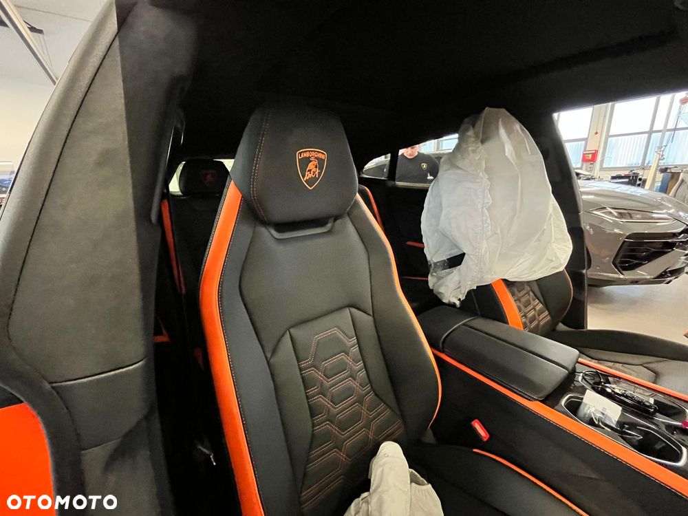 Lamborghini Urus - 5