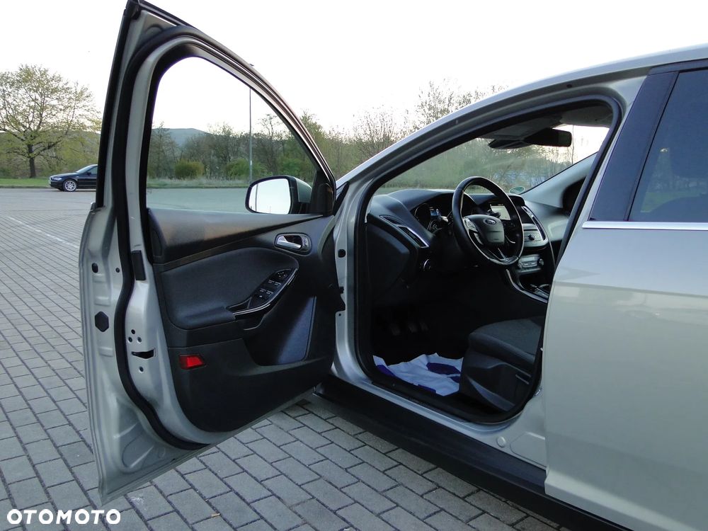 Ford Focus 1.0 EcoBoost STart-Stopp-System TITANIUM X - 14
