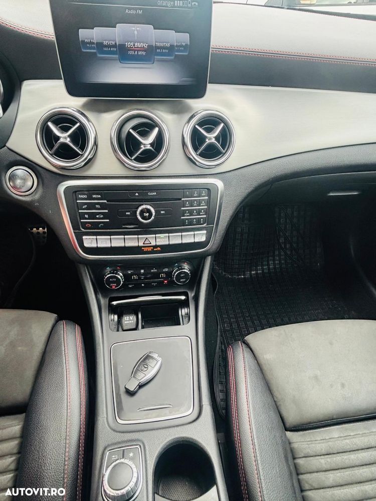 Mercedes-Benz GLA - 15