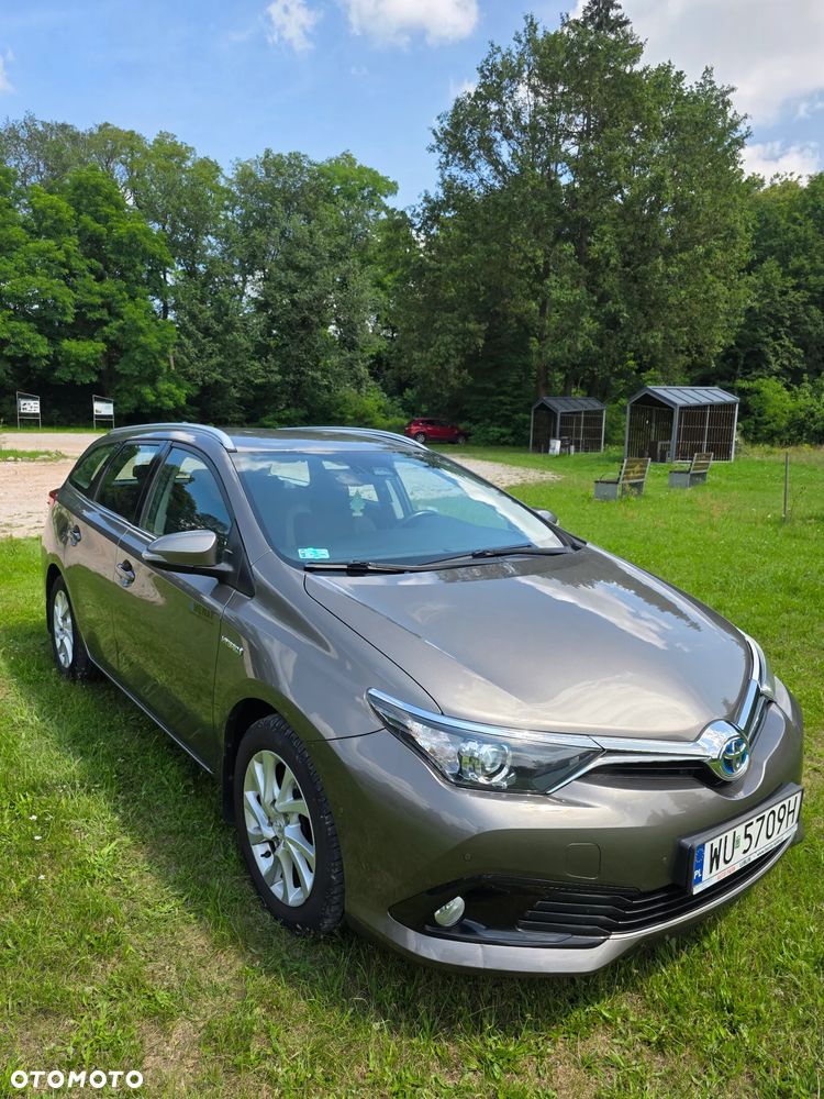 Toyota Auris Hybrid 135 Premium - 1