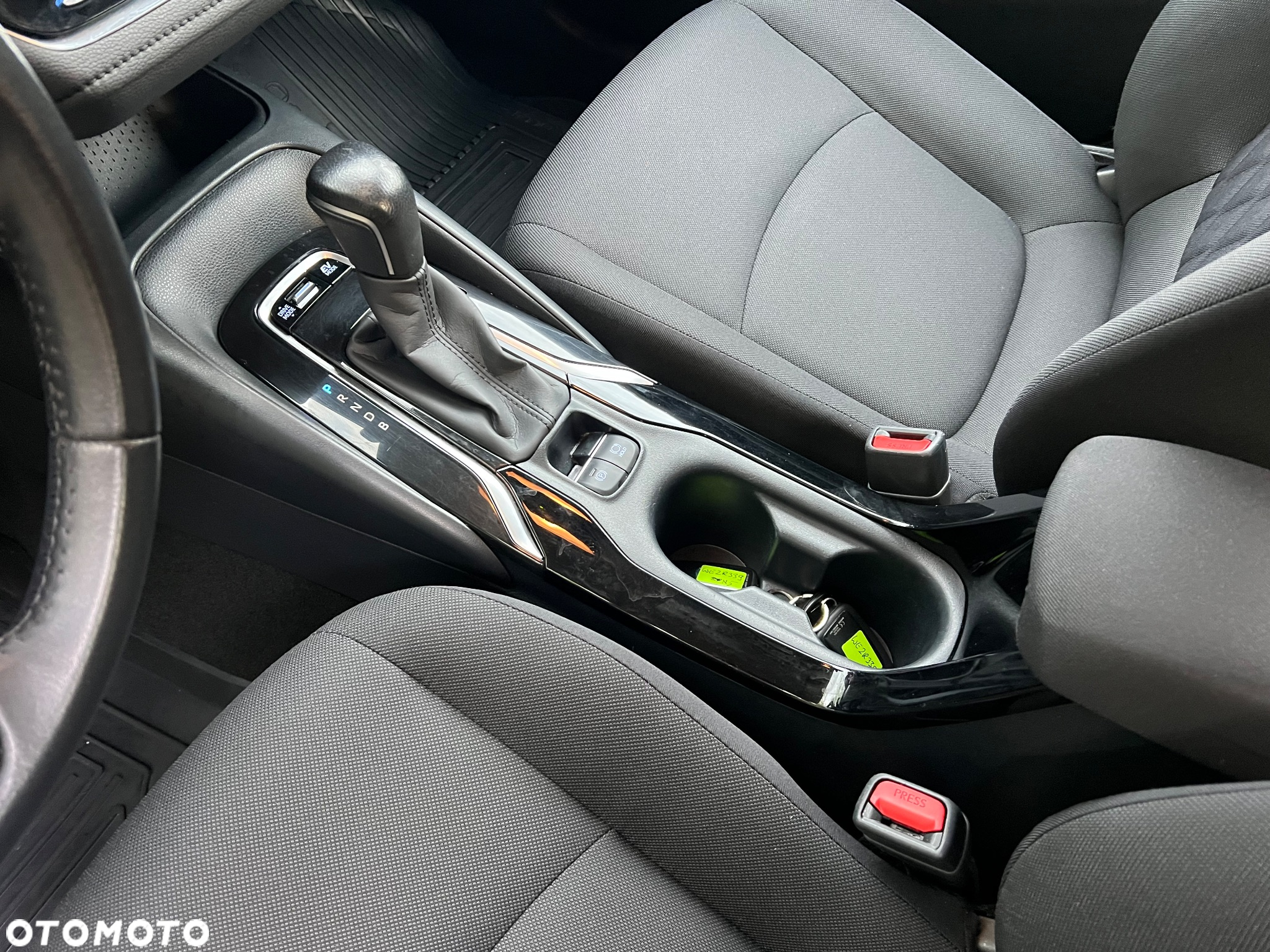 Toyota Corolla 1.8 Hybrid Comfort - 21