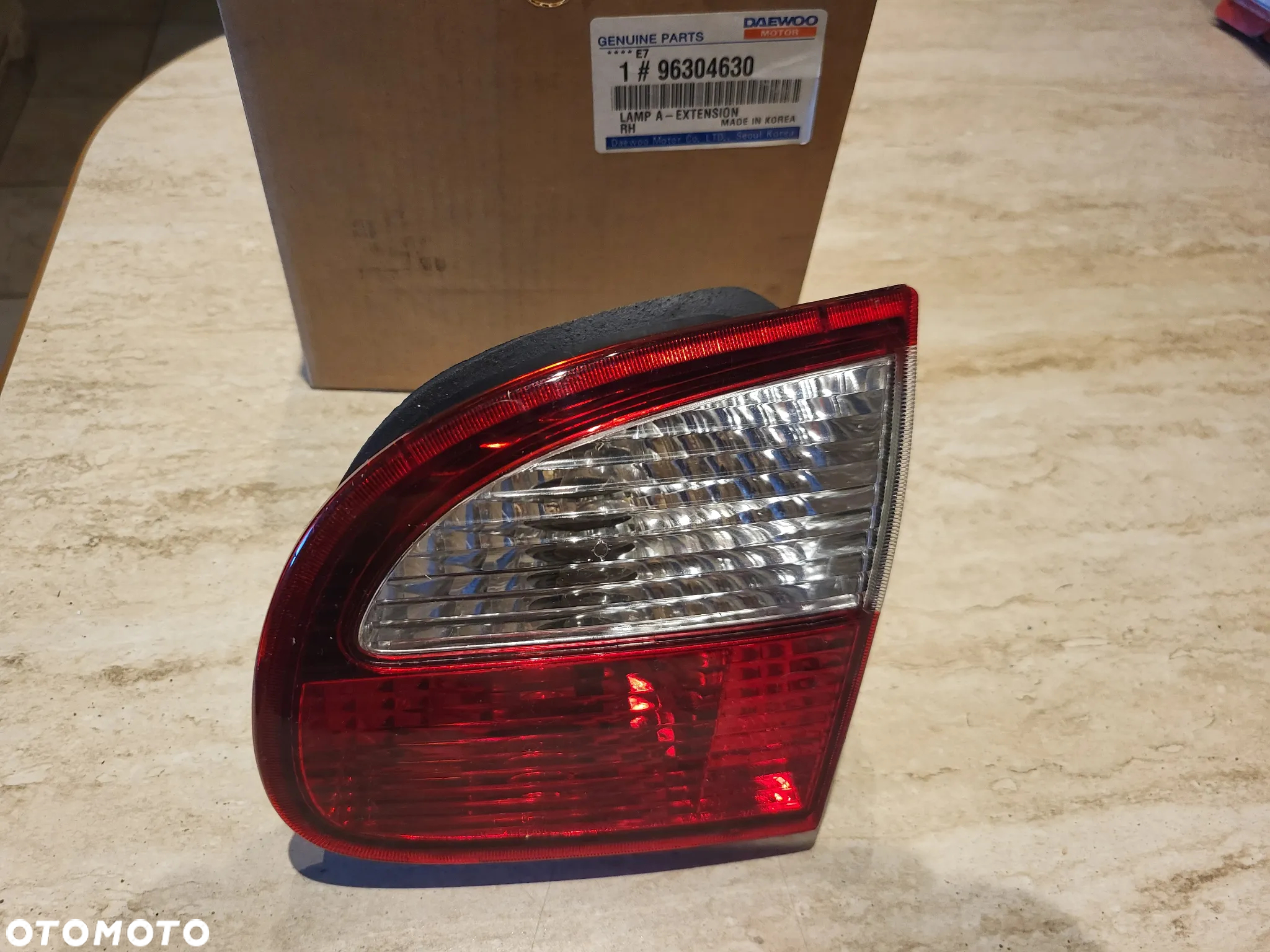 LAMPA TYLNA PRAWA WEWNTRZ DAEWOO .LANOS /HATCHBACK - 6