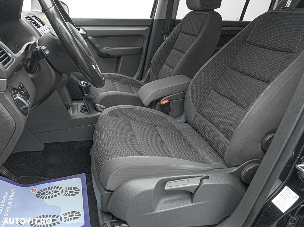 Volkswagen Touran 1.6 TDI BlueMotion Technology Comfortline - 14