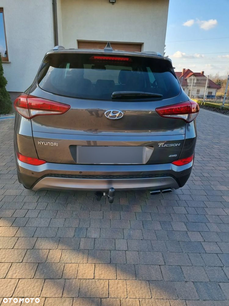 Hyundai Tucson 2.0 CRDI Comfort 4WD - 11