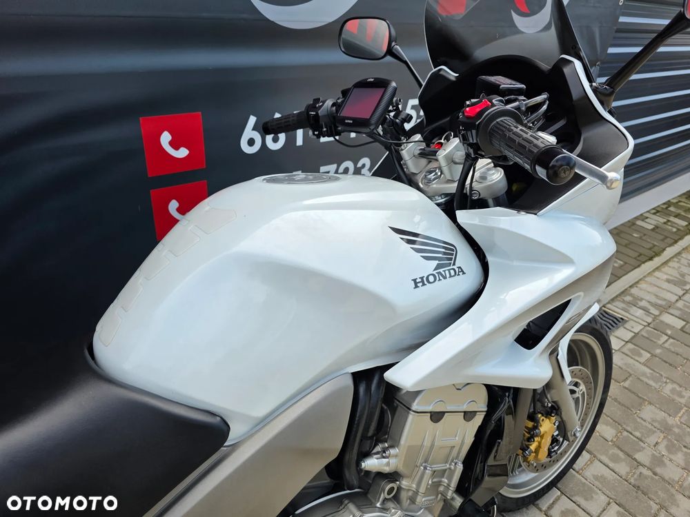 Honda CBF - 24