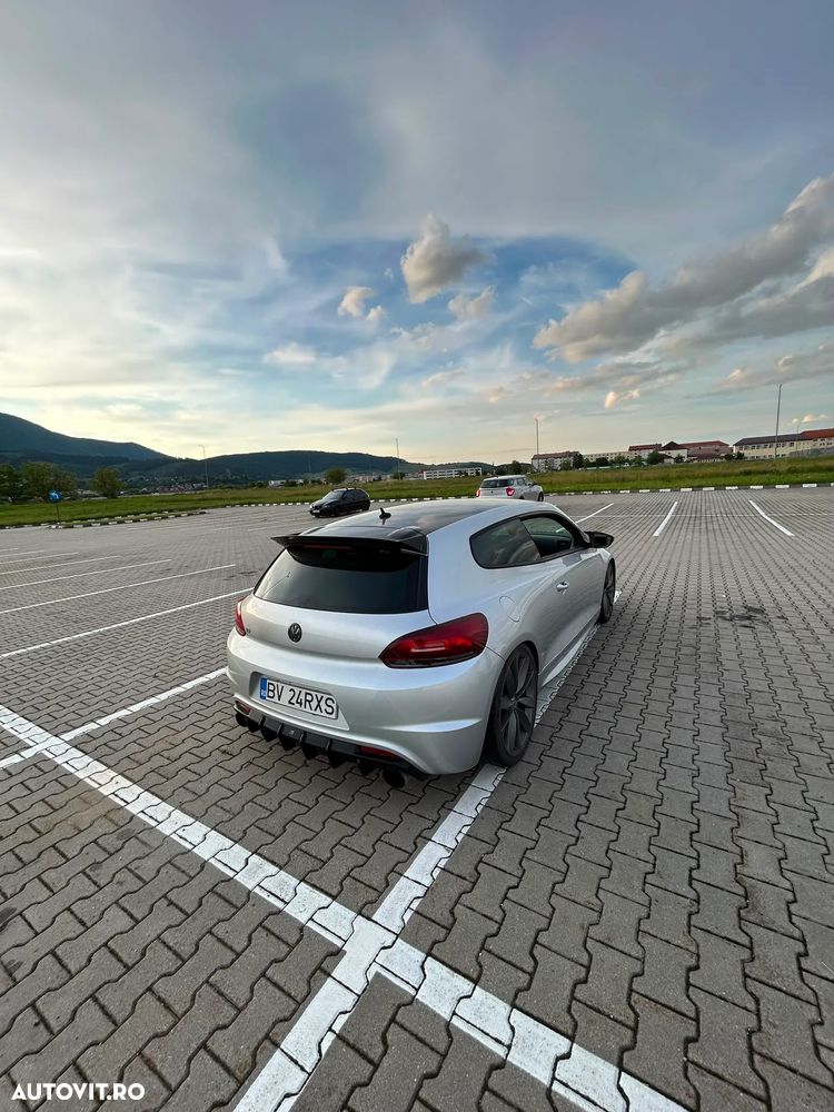 Volkswagen Scirocco R 2.0 TSI DSG - 5