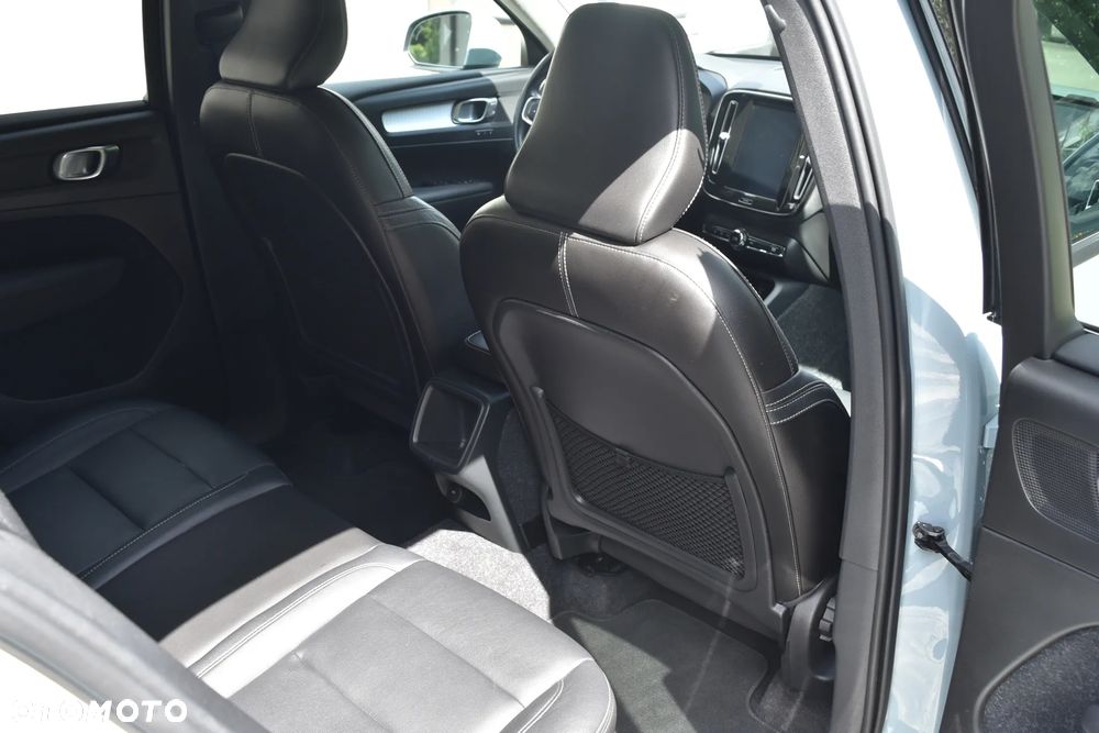 Volvo XC 40 T5 AWD Geartronic Momentum Pro - 8