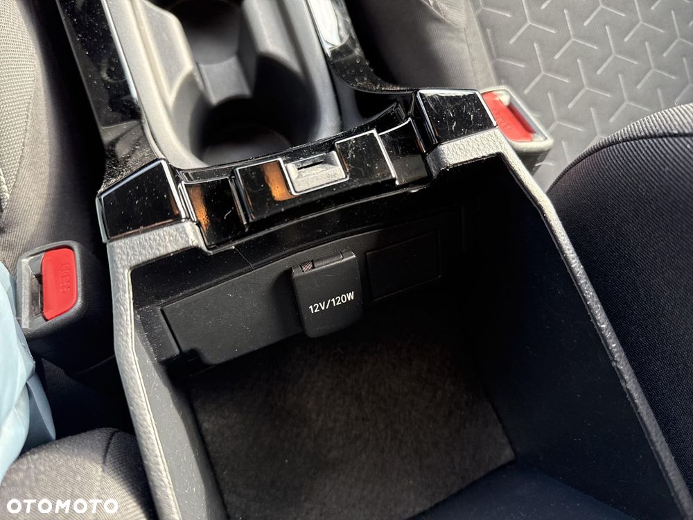 Toyota Corolla 1.8 Hybrid Comfort - 23