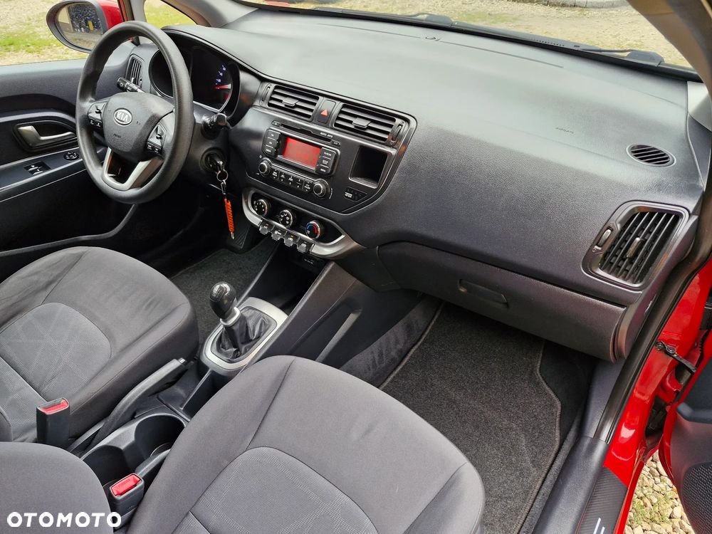 Kia Rio 1.4 Fifa World Cup Edition - 7
