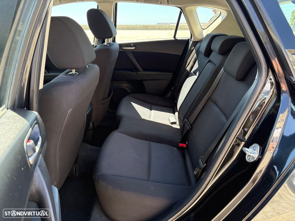 Mazda 3 Hatchback MZ-CD 1.6 Exclusive - 8