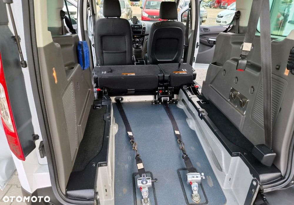 Ford Transit Connect - 33