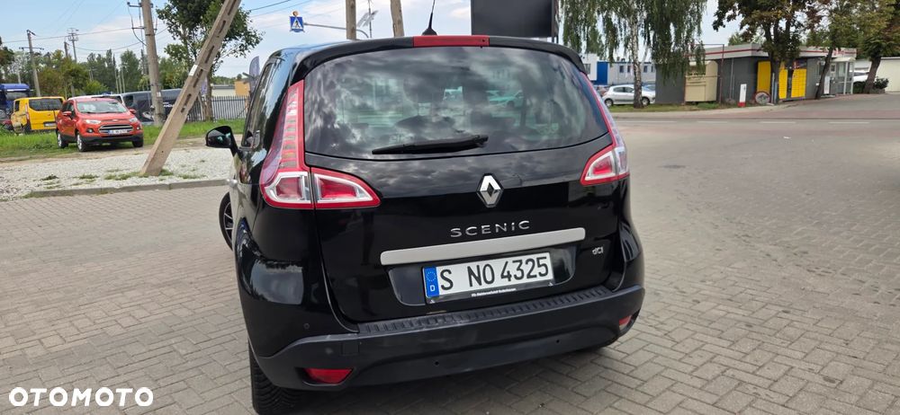Renault Scenic dCi 130 FAP Bose Edition - 12