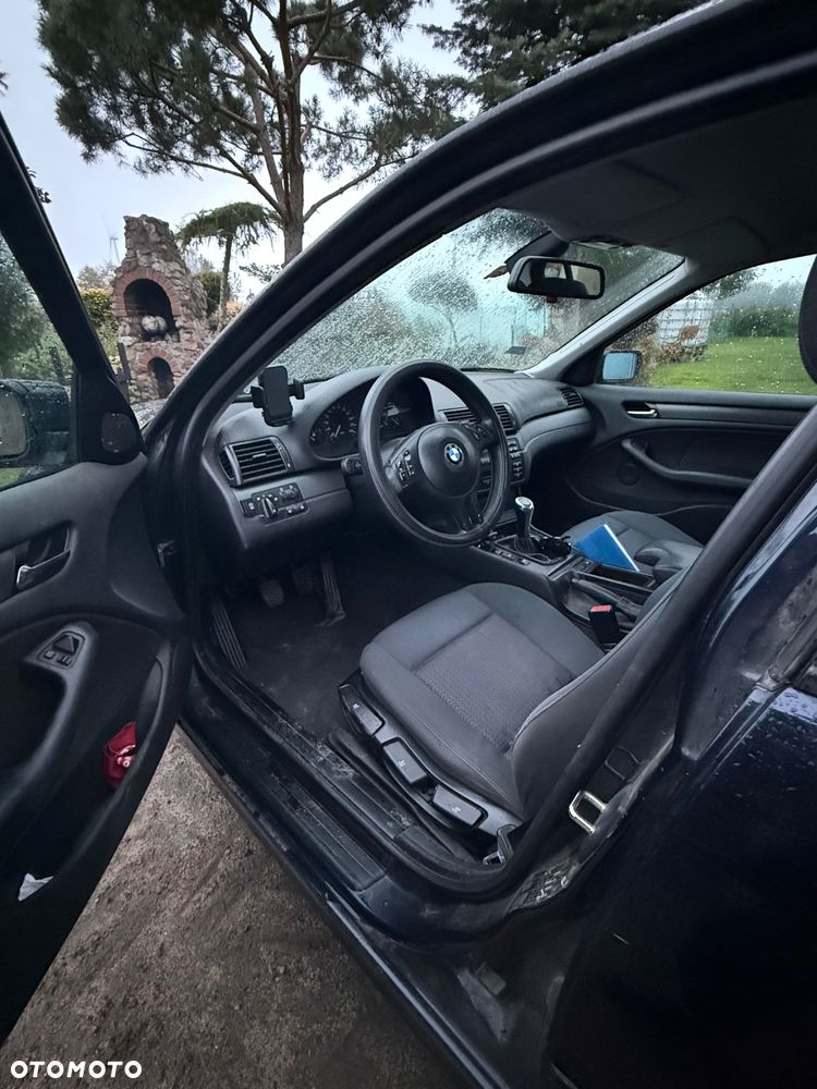 BMW Seria 3 318i - 15