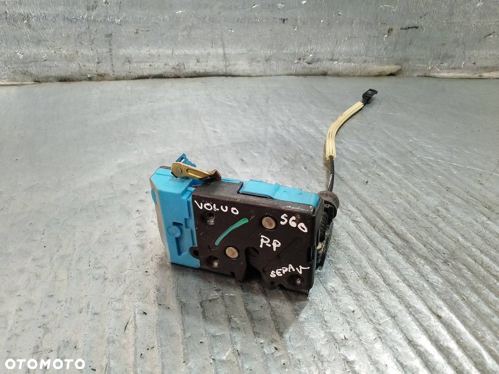 ZAMEK DRZWI PRAWY PRZÓD VOLVO S60 ( 00-10 ) - 7