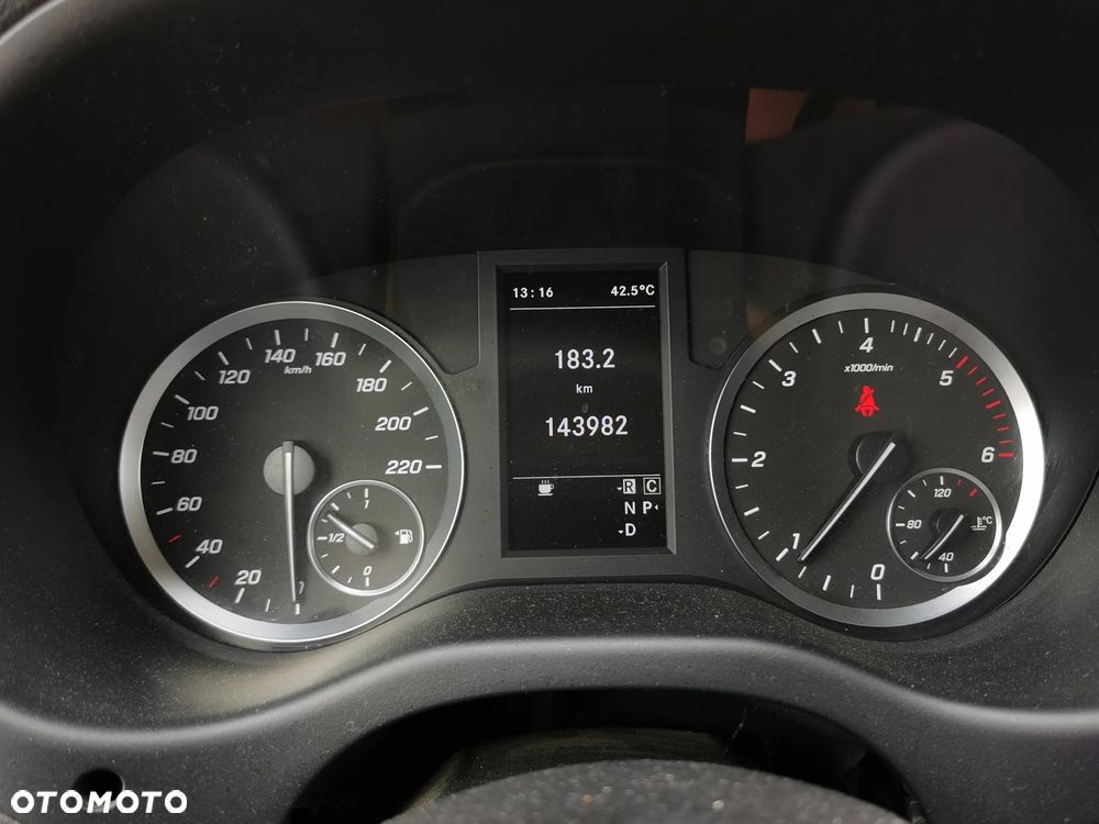 Mercedes-Benz Vito - 10
