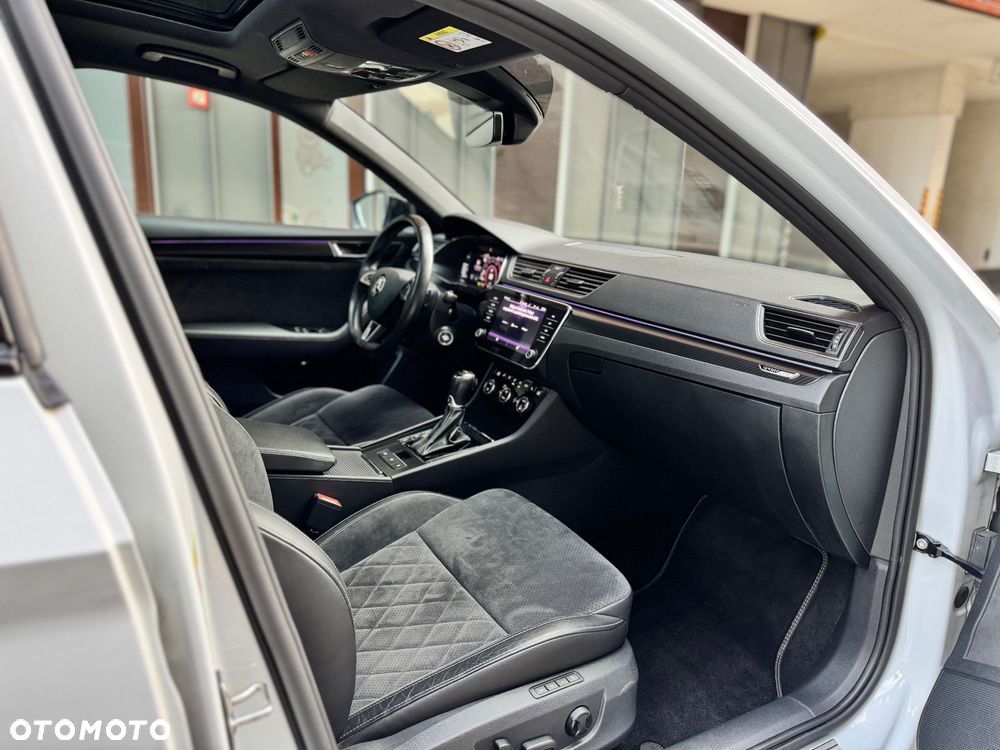 Skoda Superb 2.0 TDI SCR Sportline DSG - 38