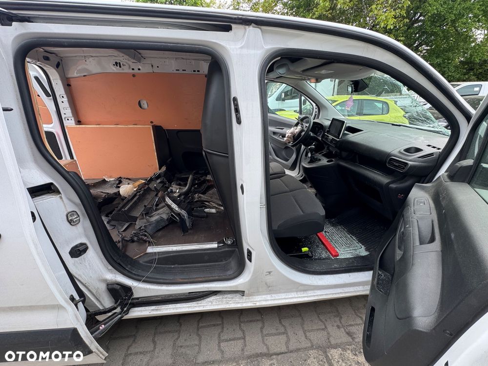 Toyota PROACE CITY ASYSTENT PASA RUCHU, KAMERA COFANIA, KLIMATYZACJA NAWIGACJA TEMPOMAT - 9
