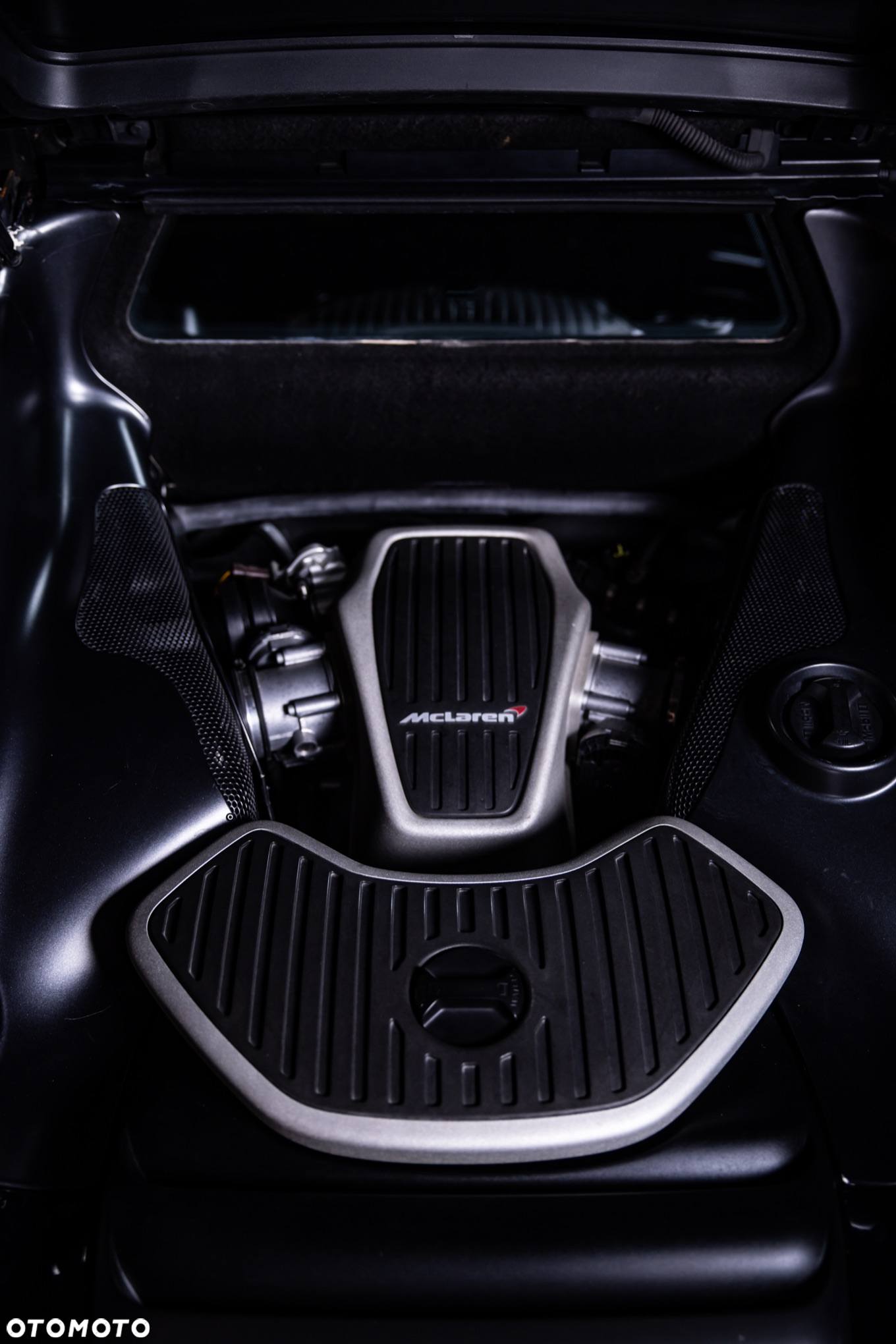 McLaren MP4-12C Coupe - 6