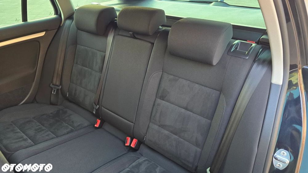 Volkswagen Golf - 26