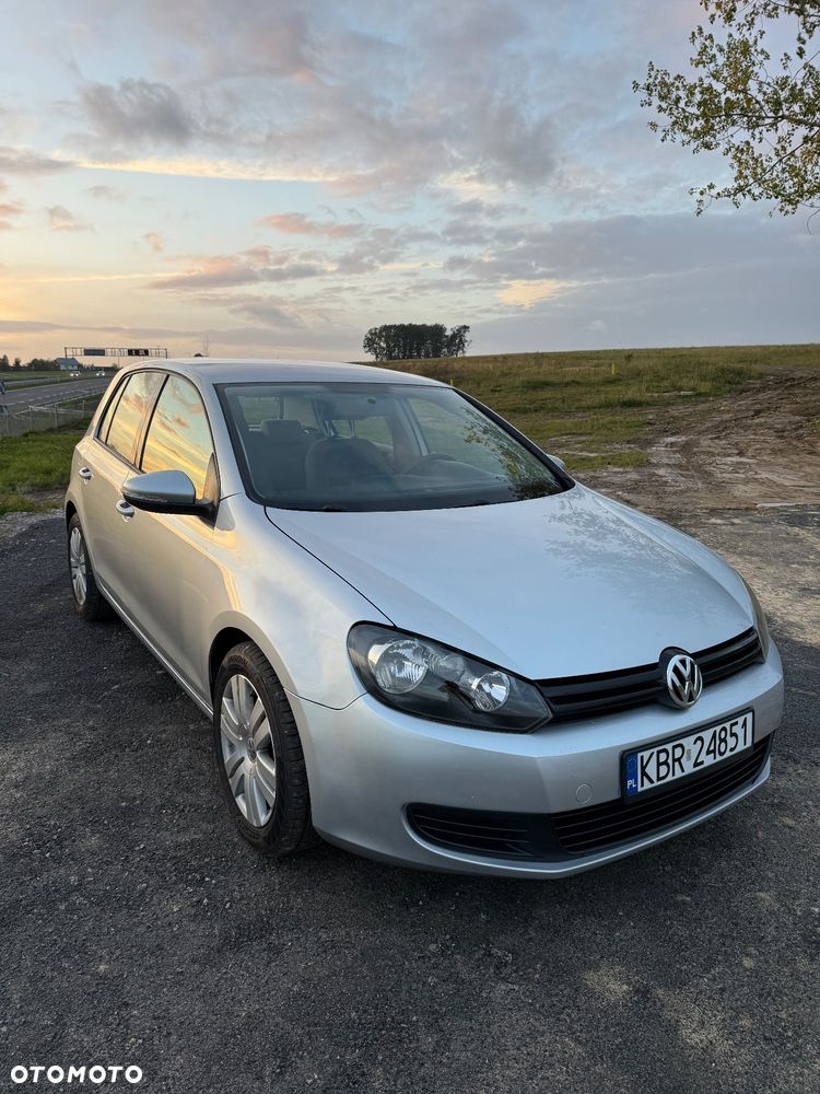 Volkswagen Golf - 1