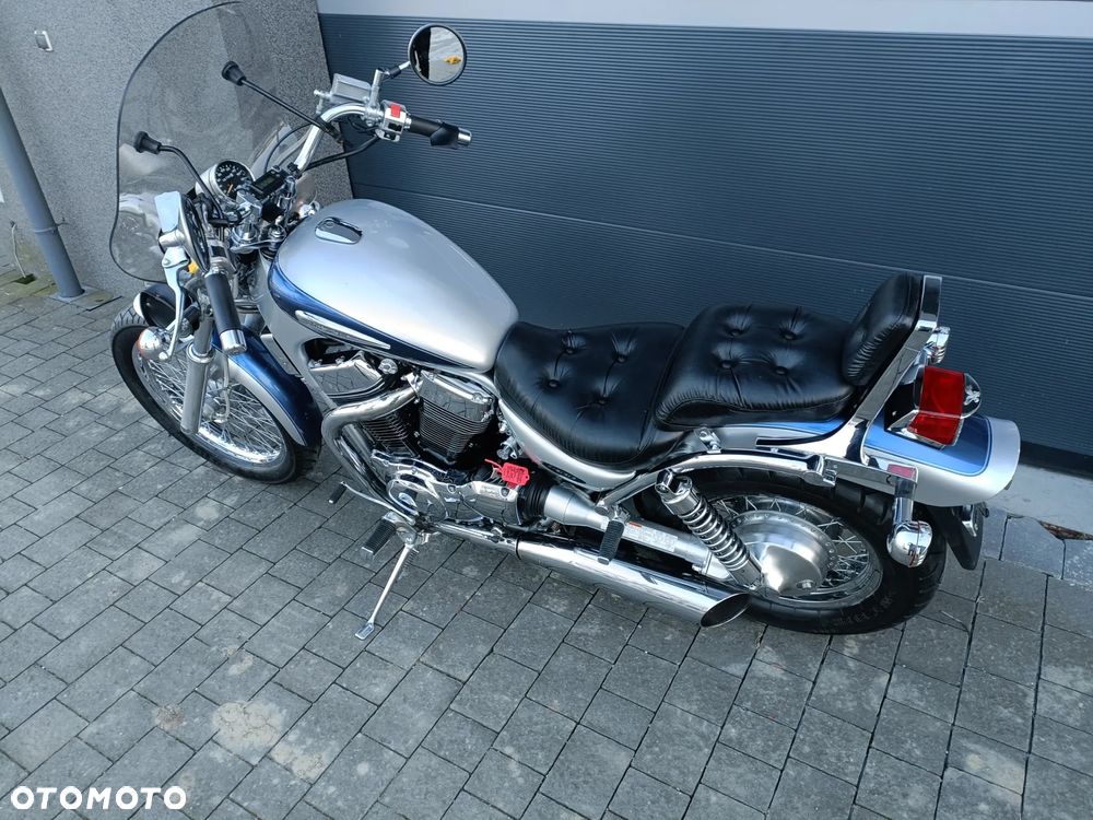 Suzuki Intruder - 4