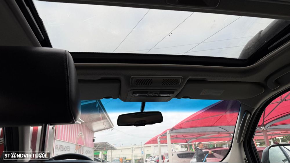 Nissan Navara 2.5 dCi CD LE Hi-Tech +P.Premium 4WD - 5