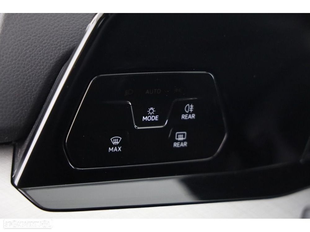 VW Golf 1.0 eTSI Life DSG - 22