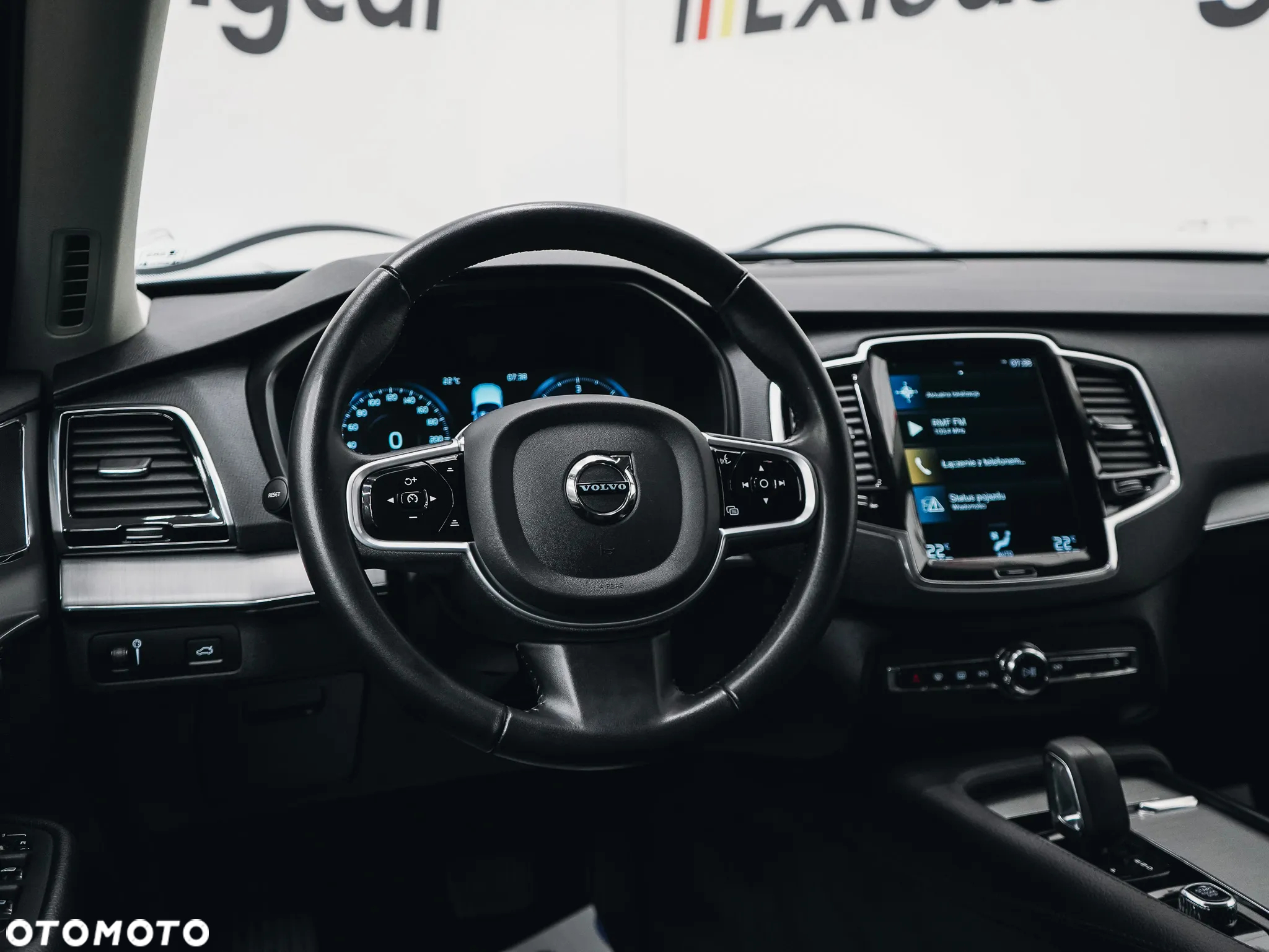 Volvo XC 90 B5 D AWD Geartronic Momentum Pro - 18