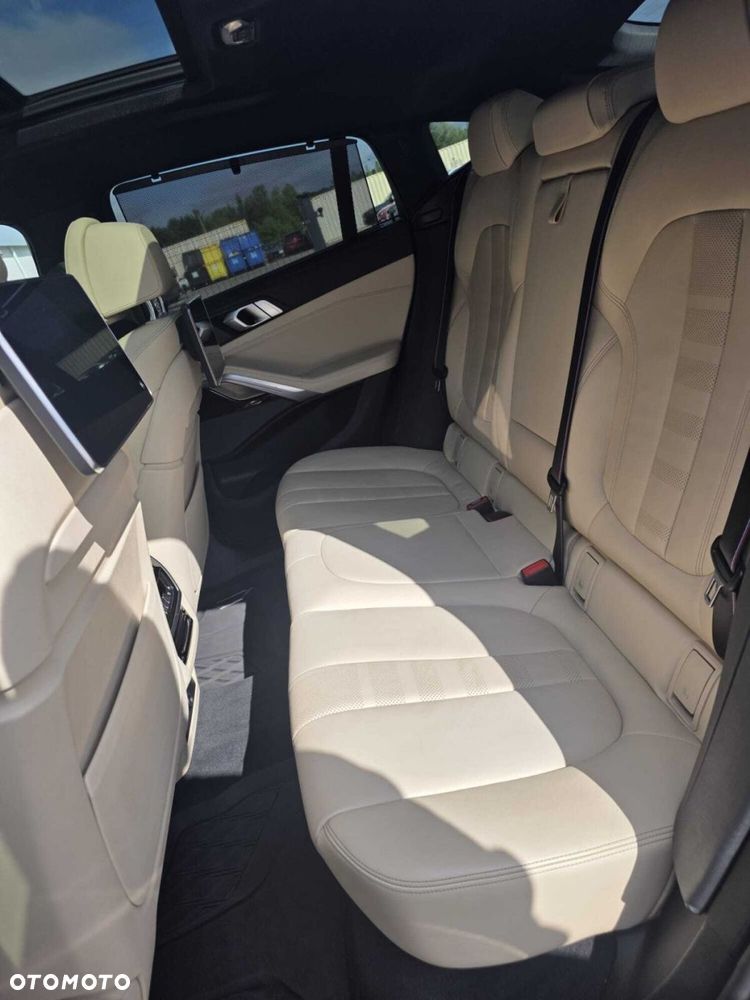 BMW X6 xDrive40d mHEV - 23