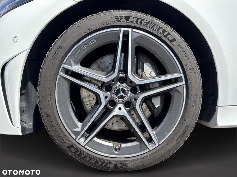 Mercedes-Benz CLS 300 d 4-Matic AMG - 10