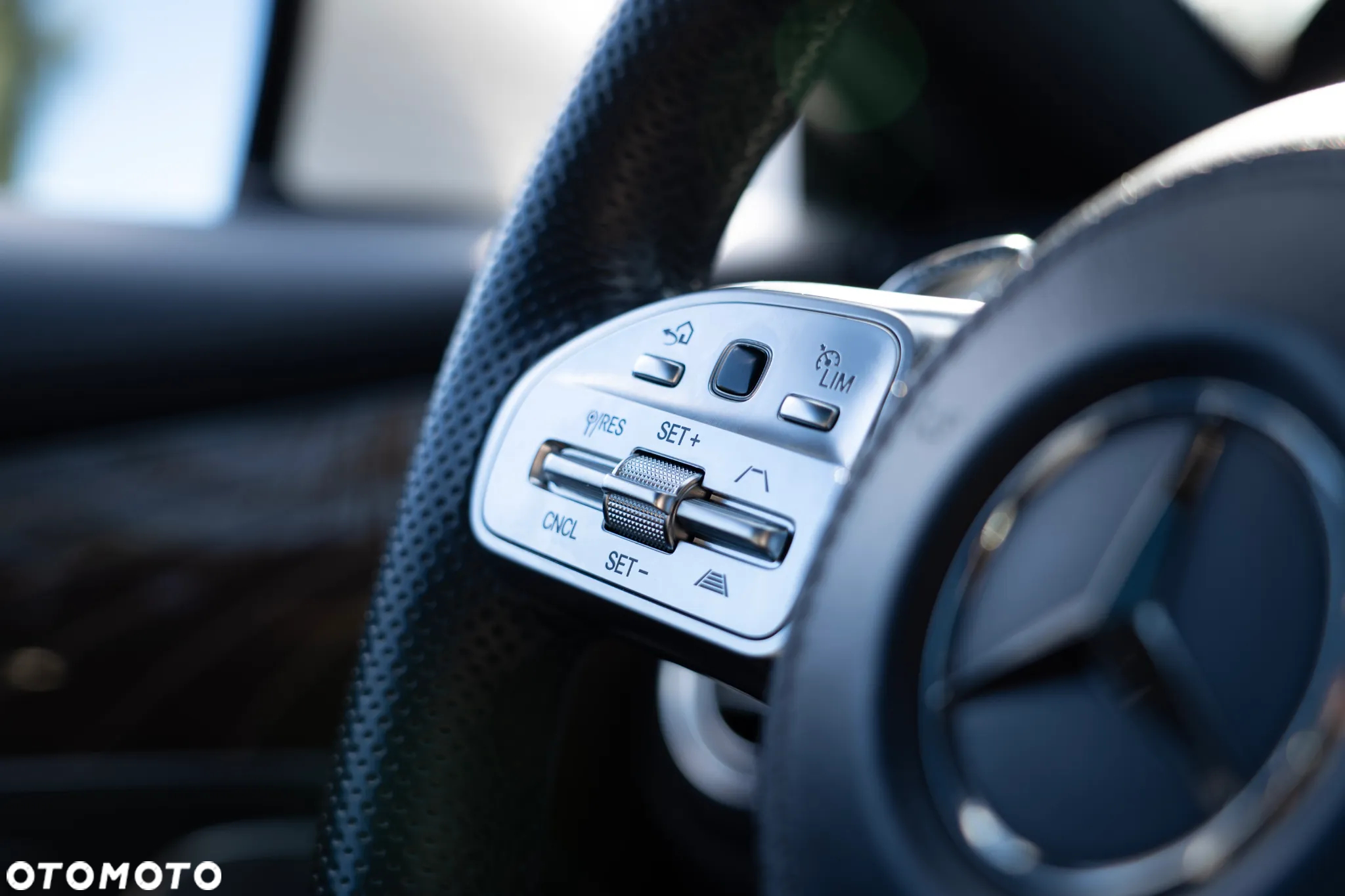 Mercedes-Benz Klasa S 560 Coupe 4-Matic 9G-TRONIC - 29