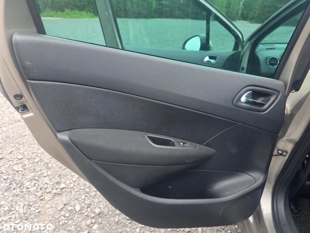 Peugeot 308 1.6 Premium - 16