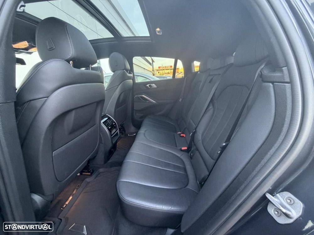 BMW X6 M50i - 33