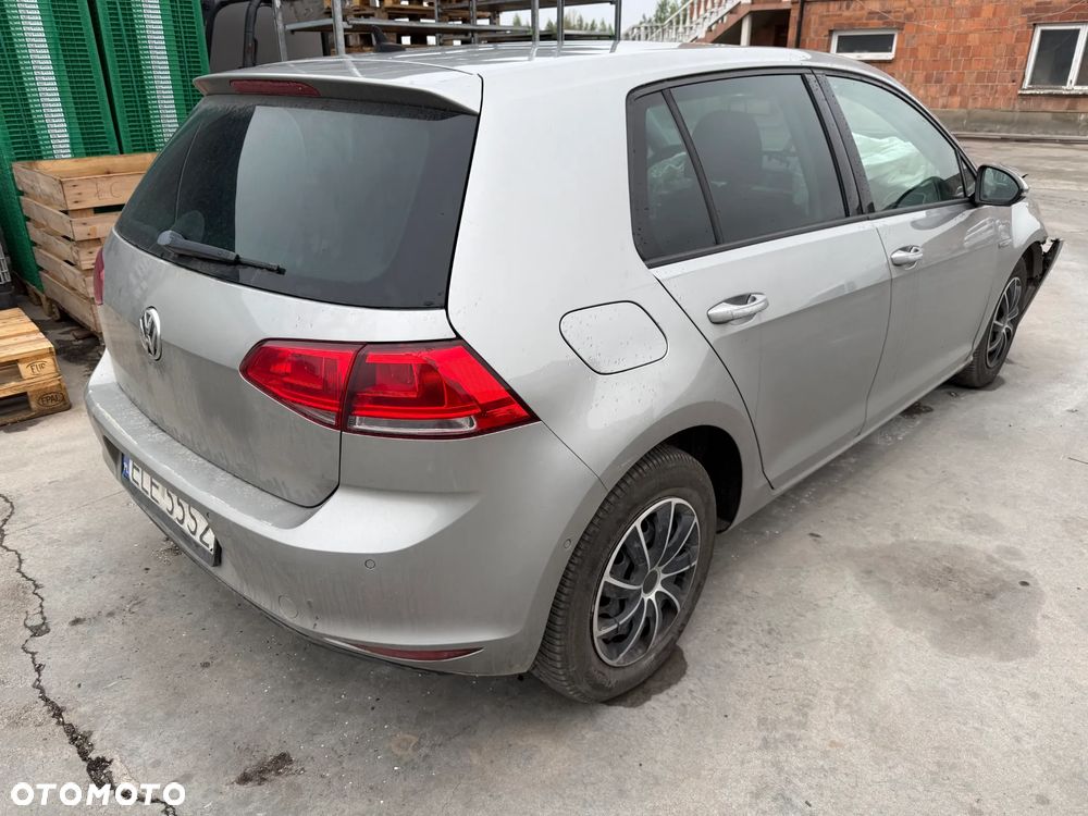 Volkswagen Golf 1.6 TDI BlueMotion Technology Cup - 5