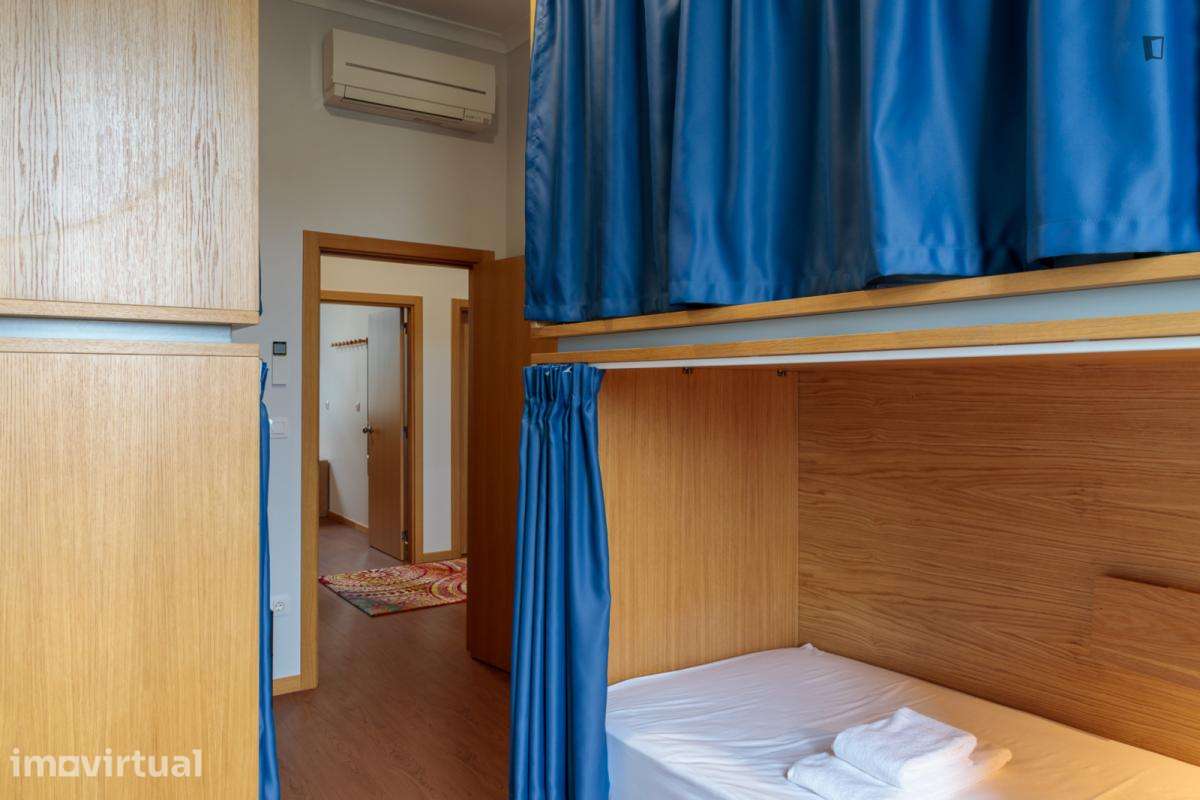 Quarto - localizado em Vila nova de gaia - Grande imagem: 2/26