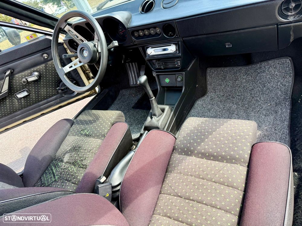 Alfa Romeo Sprint Veloce 1.3 - 12